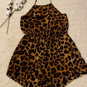 Leopard print romper 3x size.